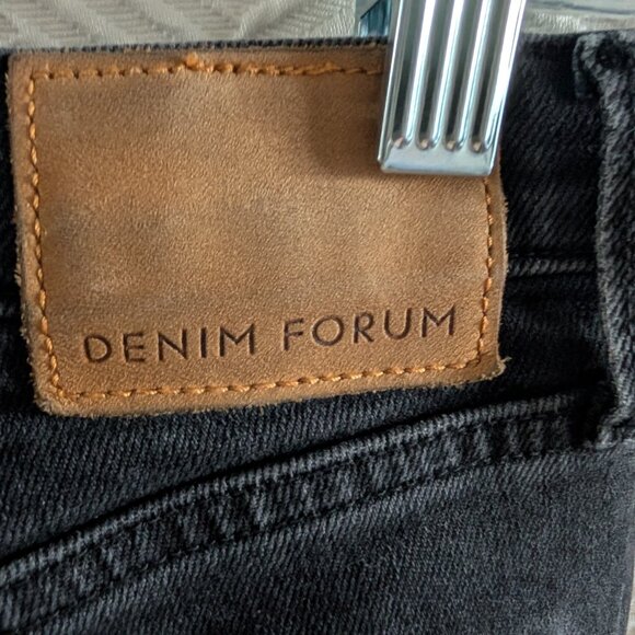 Denim Forum The Yoko High Rise Slim Crop Black Jeans Button Fly Size 26 - Picture 6 of 11